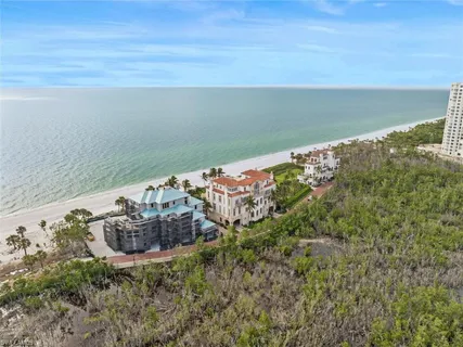 $24,000,000 | 7613 Bay Colony Drive, Naples, FL 34108