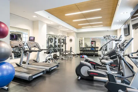 $2,595,000 | 425 West 50th Street, Unit 10E | Hell's Kitchen