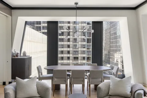 $5,850,000 | 53 West 53rd Street, Unit 23D | Midtown Central