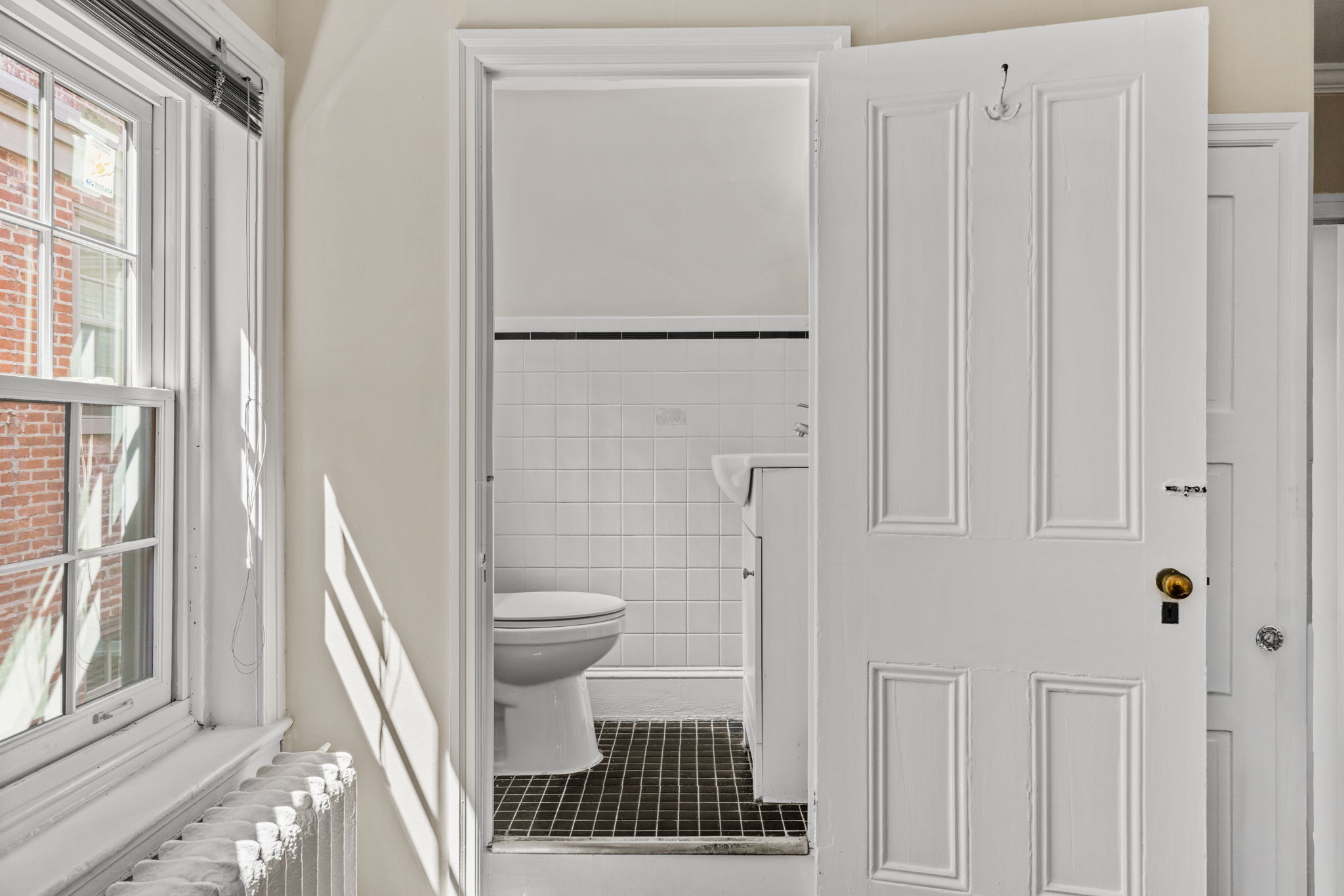2208 Rittenhouse Square Philadelphia, PA 19103 - Photo 23 of 27