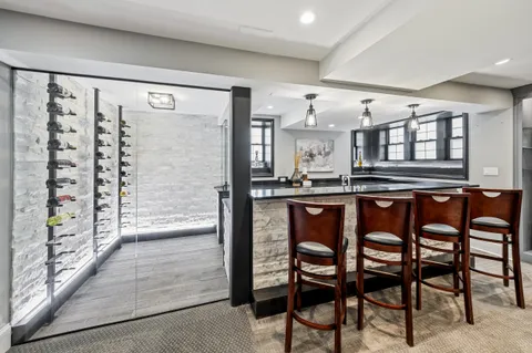 $1,565,000 | 2712 West Sunnyside Avenue, Chicago, IL 60618