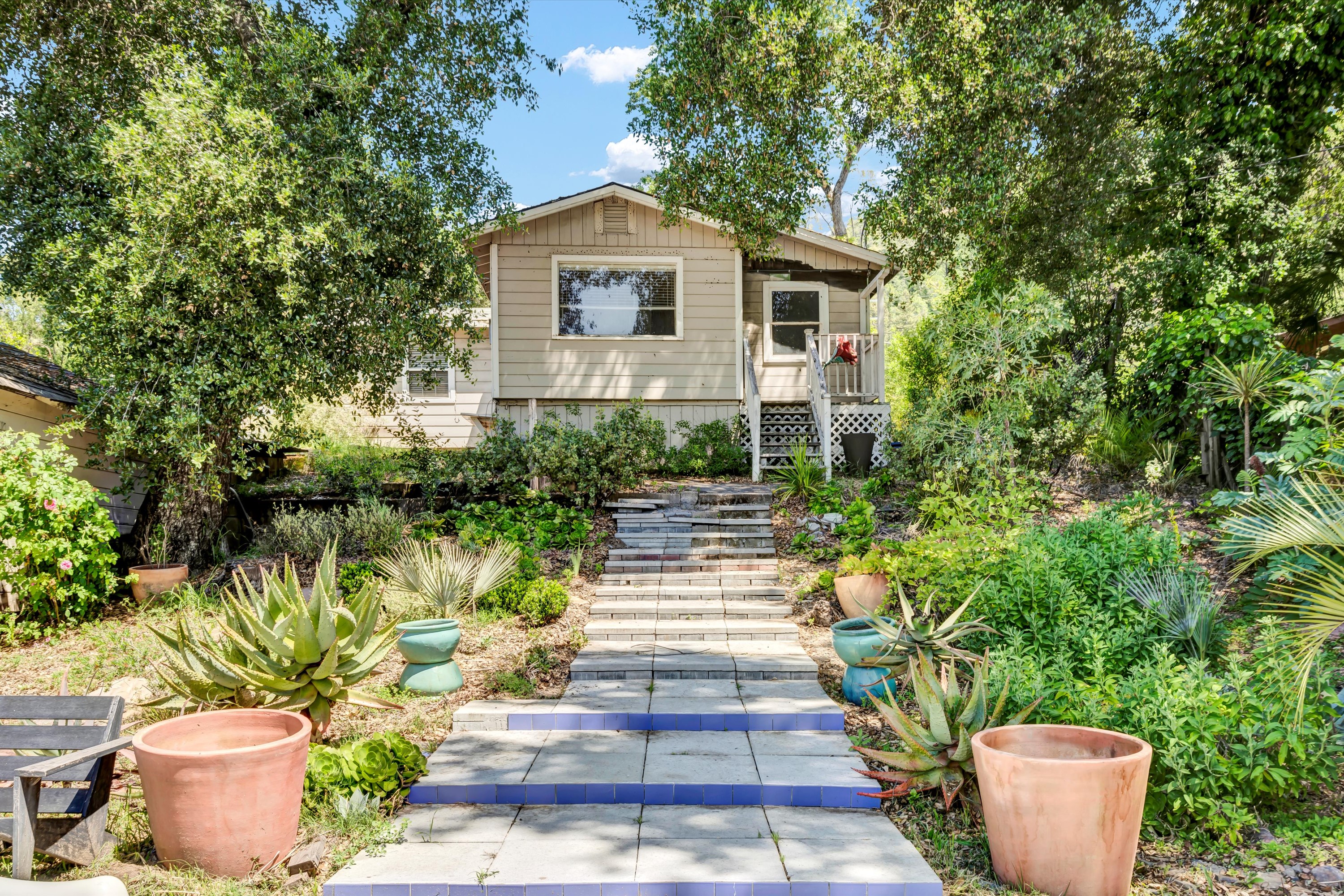 1325 Wilson Road Cloverdale, CA 95425 - Photo 12 of 29 a front view of a house with a yard