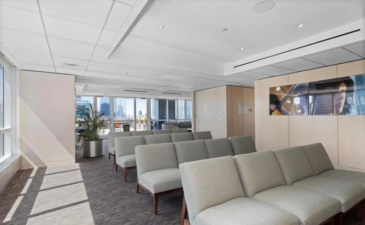 $1,095,000 | 350 West 42nd Street, Unit 27K | Hell's Kitchen