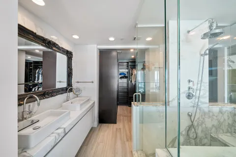 $6,750,000 | 1040 Biscayne Boulevard, Unit 4602, Miami, FL 33132