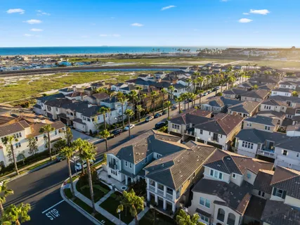 $1,379,000 | 21445 Hayley Lane, Huntington Beach, CA 92646