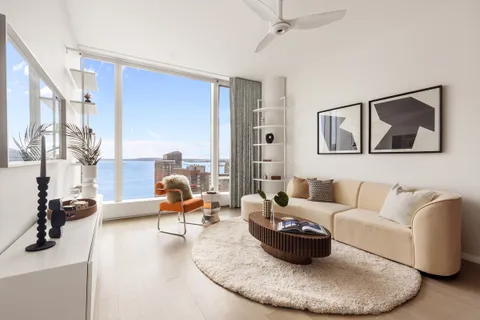 $6,695,000 | 50 West Street, Unit 37C | Financial District