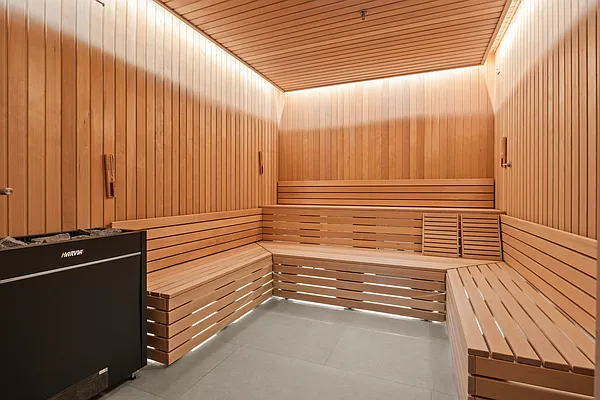 135 East 47th Street, Unit 16F Manhattan, NY 10017 - Photo 9 of 13