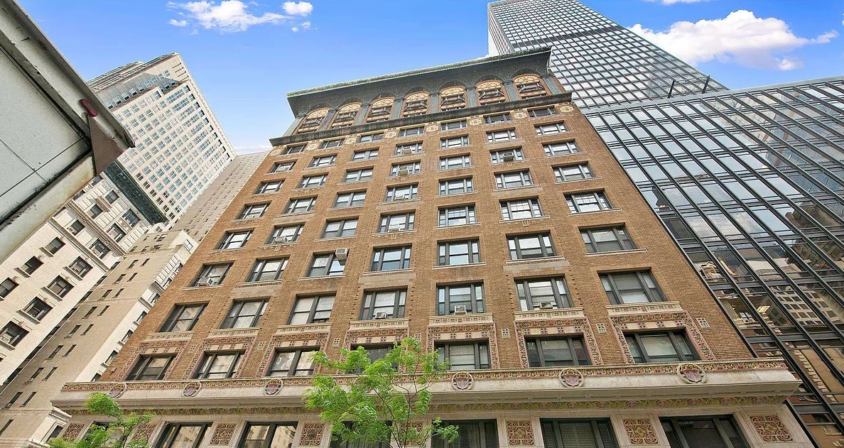 200 West 54th Street, Unit 6D Manhattan, NY 10019 - Photo 5 of 6 a front view of a building