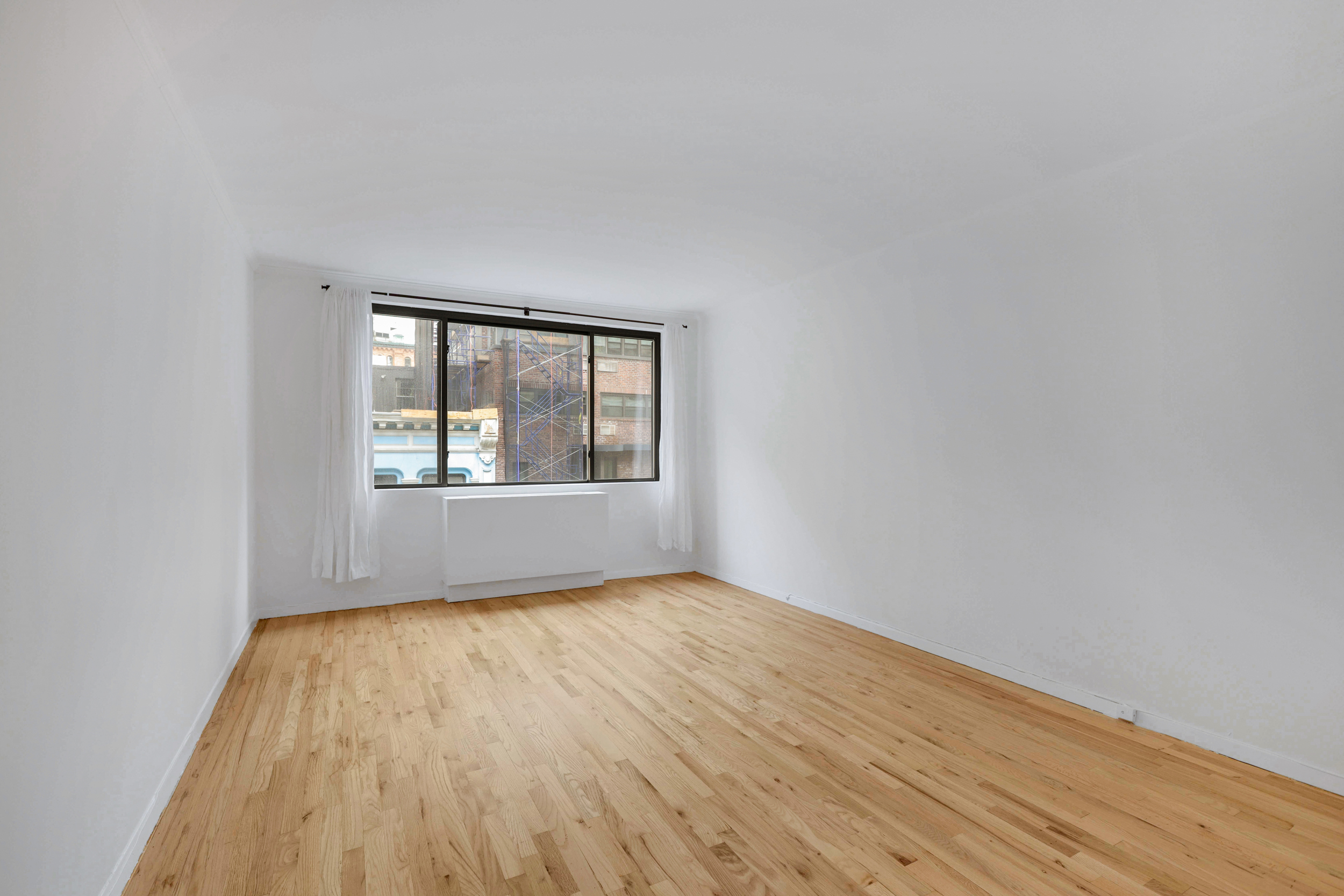 44 East 12th Street, Unit 7E Manhattan, NY 10003 - Photo 6 of 11 Gallery Image 6