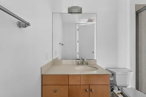 $1,100,000 | 4950 Central Street, Unit 805, Kansas City, MO 64112