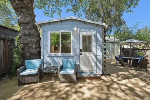 $1,395,000 | 142 Dominga Avenue, Fairfax, CA 94930