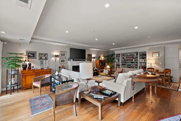 $995,000 | 1702 North Park Drive, Unit 25, Wilmington, DE 19806