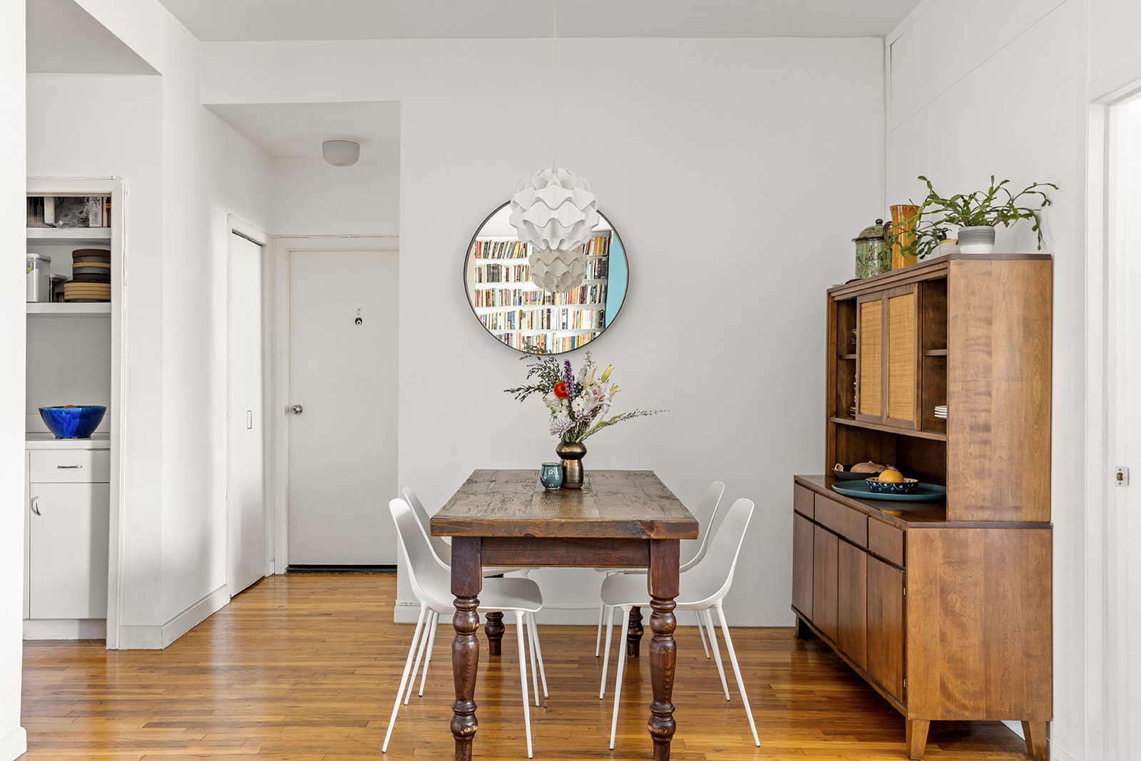 88 Wyckoff Street, Unit 4F Brooklyn, NY 11201 - Photo 4 of 12 a table and chairs in a room
