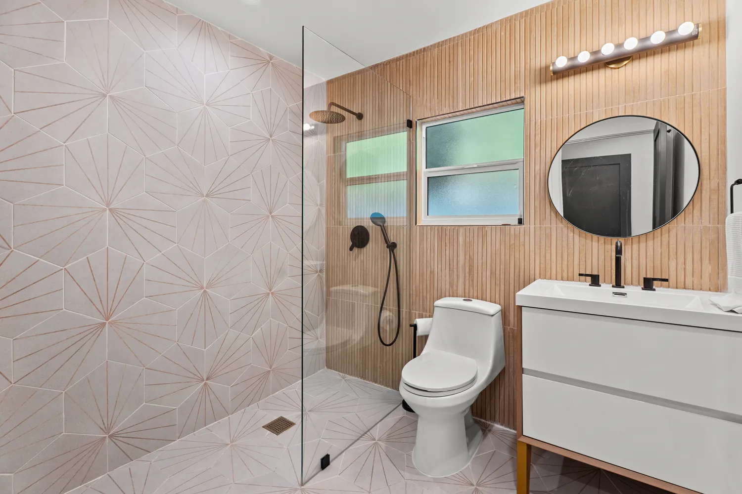 $2,495,000 | 1607 South Spaulding Avenue, Los Angeles, CA 90019