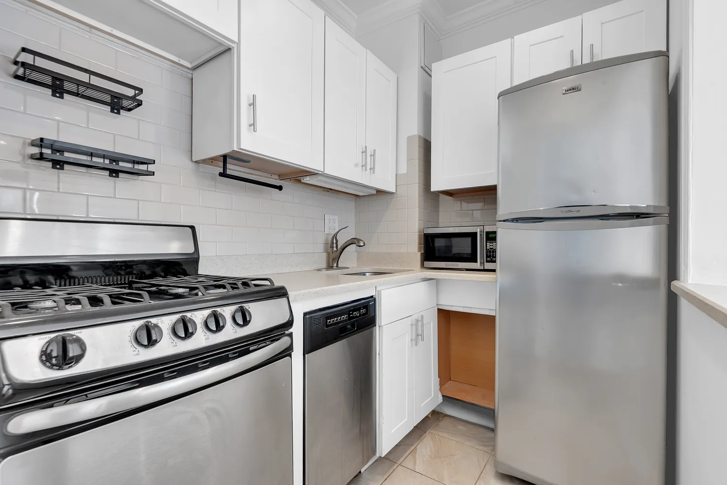 $4,500 | 643 9th Avenue, Unit 5D | Hell's Kitchen