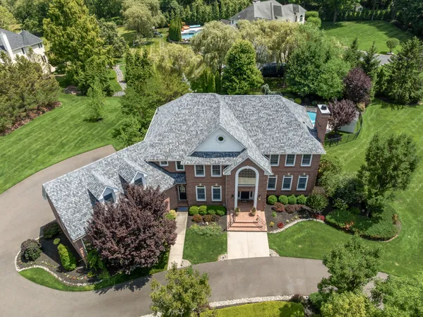 $1,800,000 | 700 Brandywine Drive, Moorestown, NJ 08057