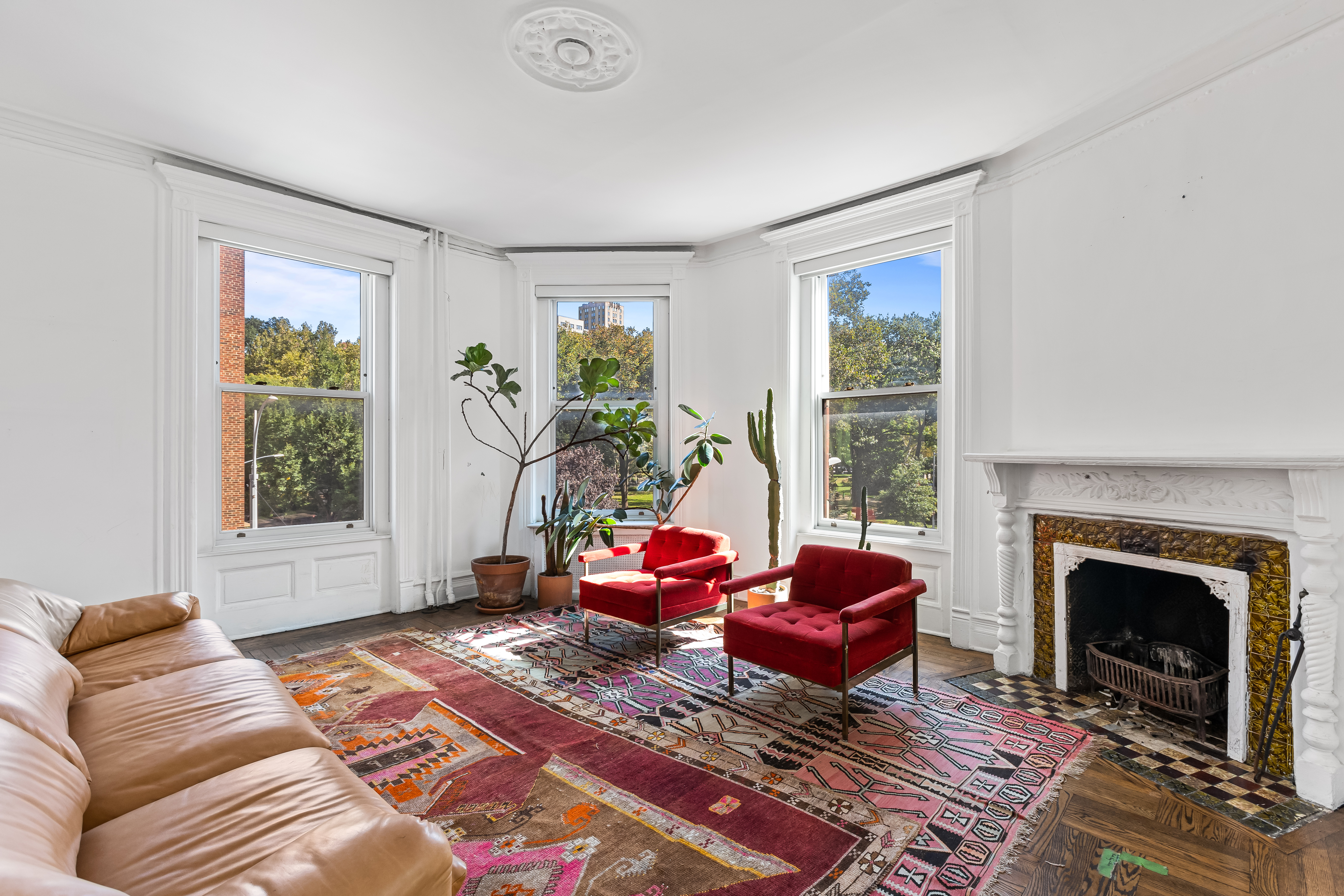 39 1/2 Washington Square South, Unit 5 Manhattan, NY 10012 - Photo 2 of 12