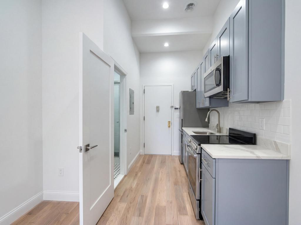 231 East 60th Street, Unit 1 Manhattan, NY 10022 - Photo 3 of 9