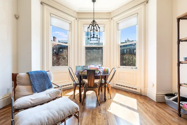 a view of a livingroom and dining room