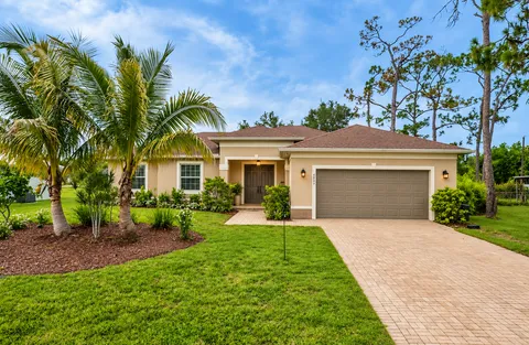 $529,900 | 4609 Santiago Lane, Bonita Springs, FL 34134