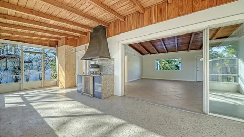 $525,000 | 2452 Whippoorwill Circle, Sarasota, FL 34231