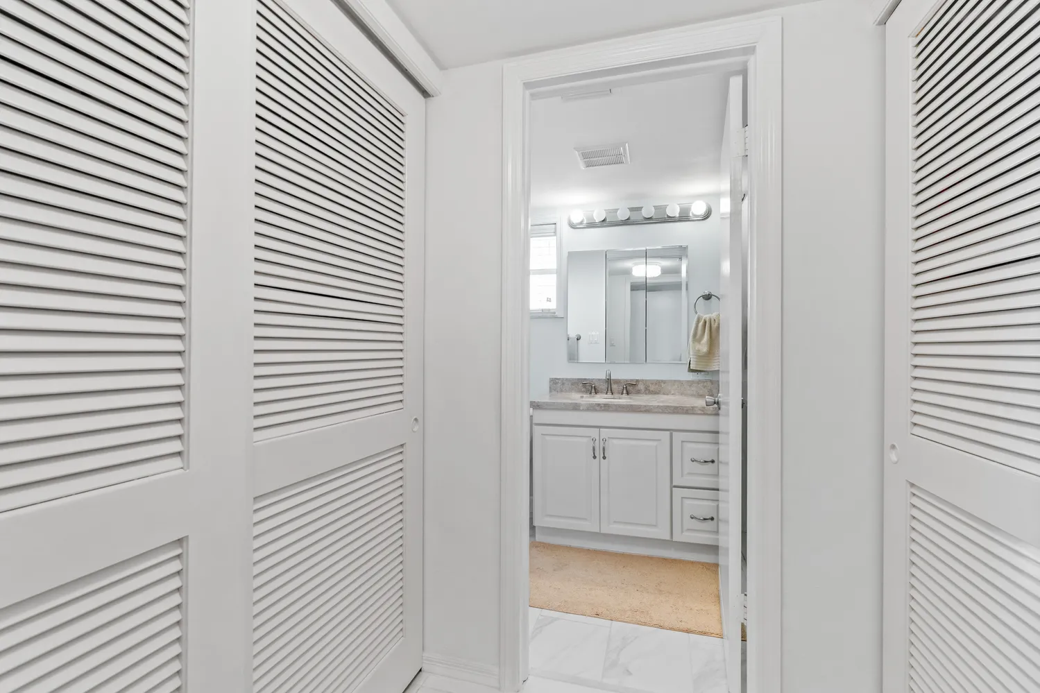 $350,000 | 5300 Highway A1A, Unit 401, Vero Beach, FL 32963