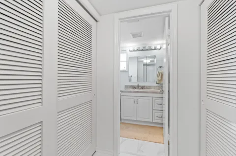 $350,000 | 5300 Highway A1A, Unit 401, Vero Beach, FL 32963