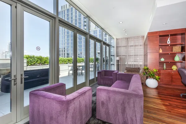 $699,000 | 1155 South Grand Avenue, Unit 401, Los Angeles, CA 90015