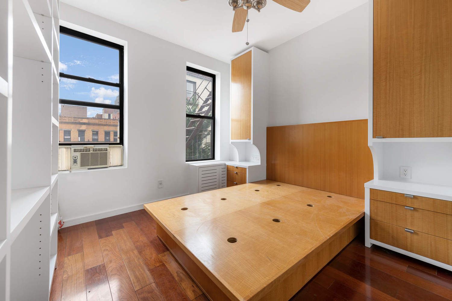 225 West 10th Street, Unit 2D Manhattan, NY 10014 - Photo 5 of 9