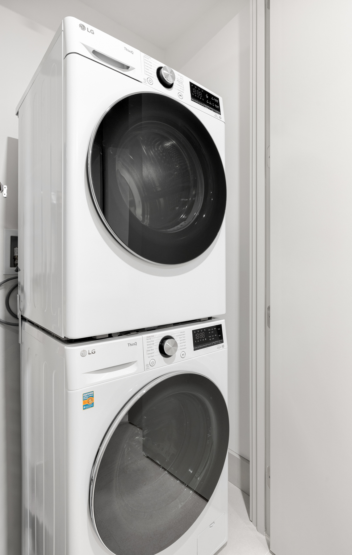 1155 Bedford Avenue, Unit 3F Brooklyn, NY 11216 - Photo 8 of 12 a utility room with dryer and washer