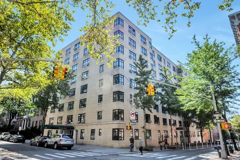 $375,000 | 100 Remsen Street, Unit 5G | Brooklyn Heights