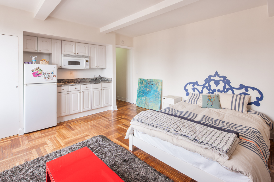 320 East 42nd Street, Unit 2512 Manhattan, NY 10017 - Photo 2 of 6