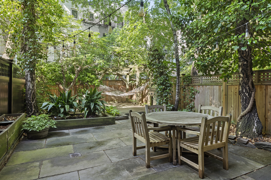 335 East 18th Street Manhattan, NY 10003 - Photo 8 of 21