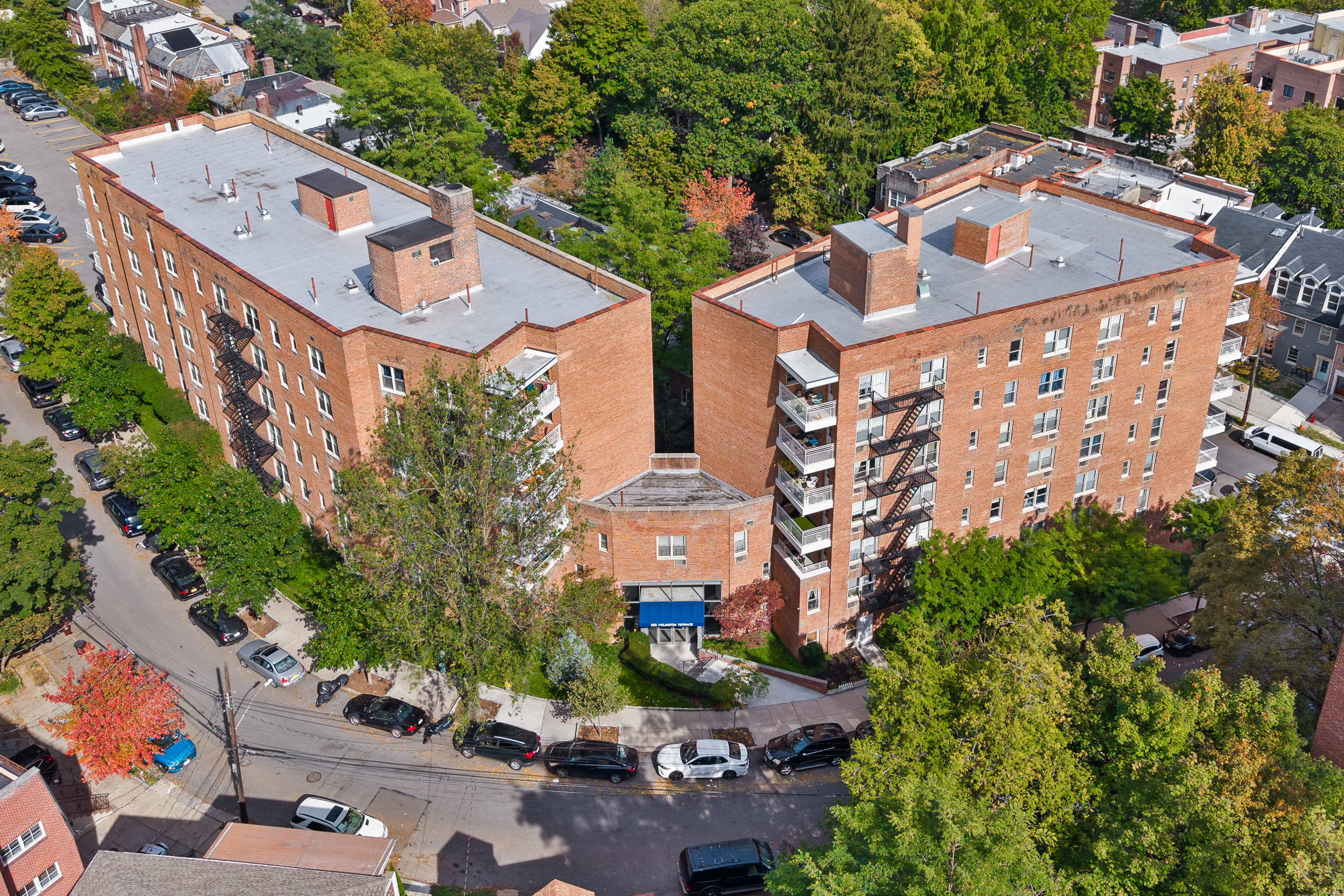 255 Fieldston Terrace, Unit 2L Bronx, NY 10471 - Photo 26 of 32 an aerial view of a house