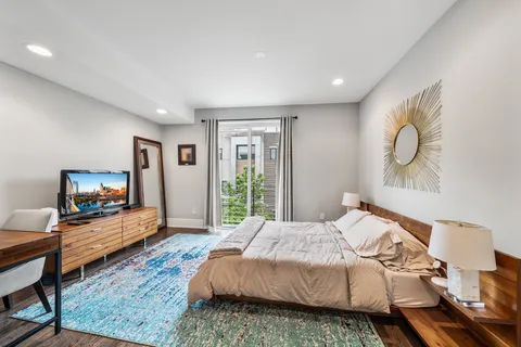 $649,999 | 1010 South 17th Street, Unit B, Philadelphia, PA 19146