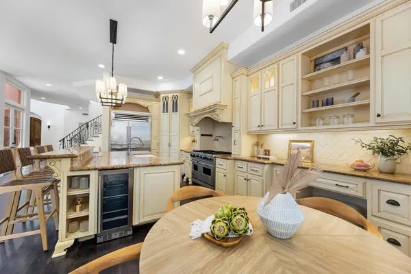 $4,600,000 | 2516 Walnut Avenue, Manhattan Beach, CA 90266