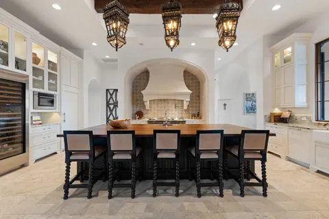 $11,900,000 | 6001 Krause Lane, Austin, TX 78738