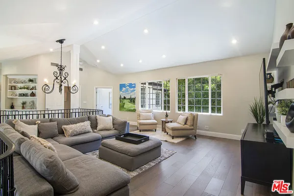 $3,995,000 | 4054 Stone Canyon Avenue, Sherman Oaks, CA 91403