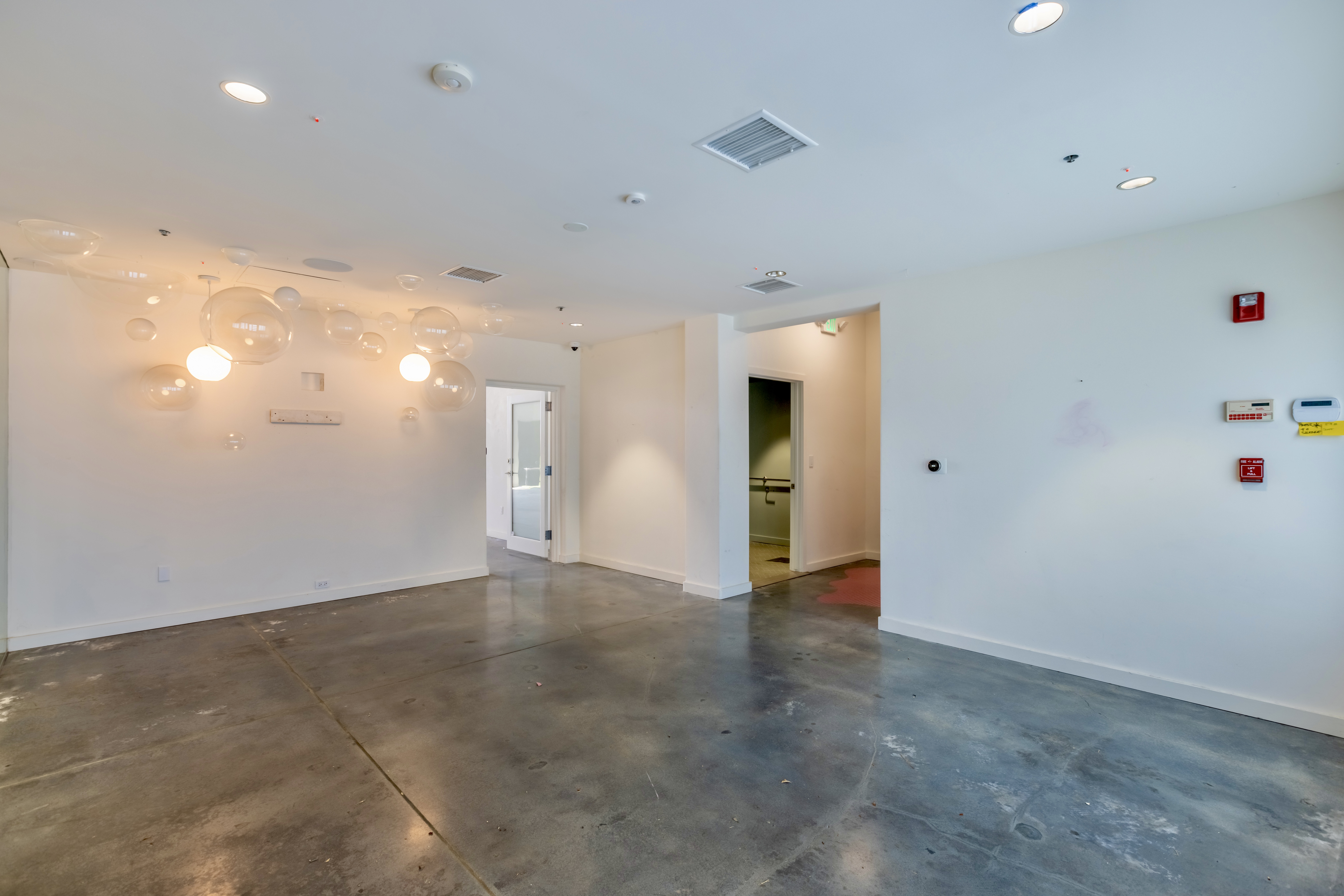 3058 North Lima Street Burbank, CA 91504 - Photo 15 of 41 a view of an empty room