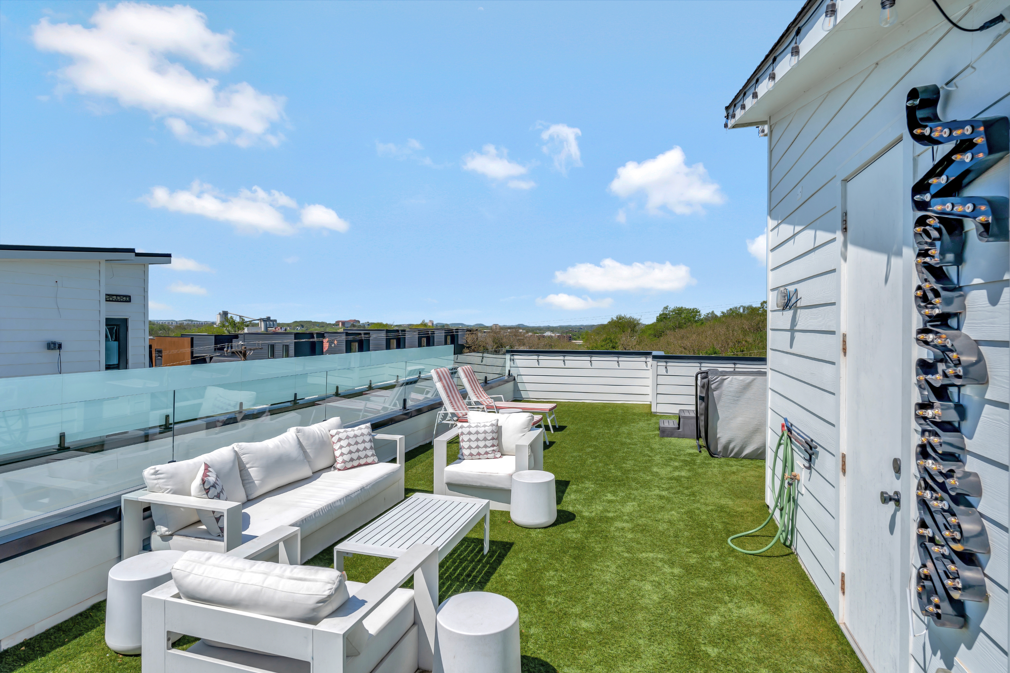 1203 Brick Church Pike Nashville, TN 37207 - Photo 30 of 44 a view of a chairs and table in the patio