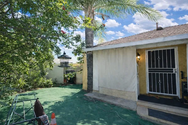 $1,450,000 | 7703 North Hollywood Way, Burbank, CA 91505