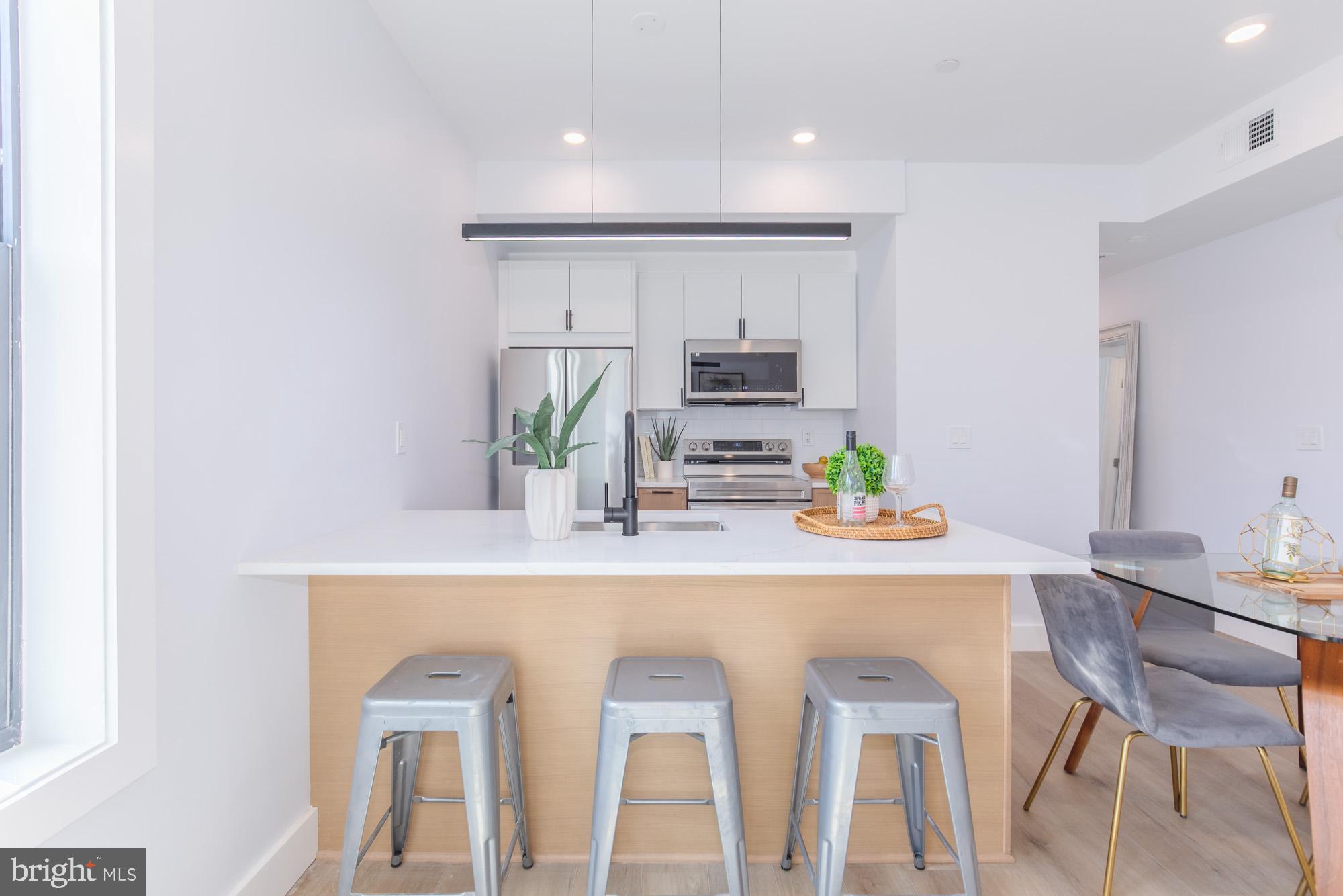 1012 17th Place Northeast, Unit FOUR Washington, DC 20002 - Photo 5 of 13 Gallery Image 5
