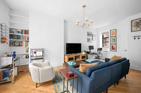 $995,000 | 80 Charles Street, Unit 4R | West Village