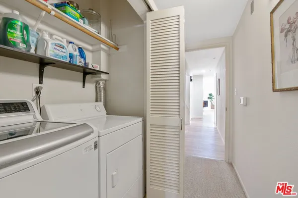 $1,138,000 | 1915 Malcolm Avenue, Unit 301, Los Angeles, CA 90025