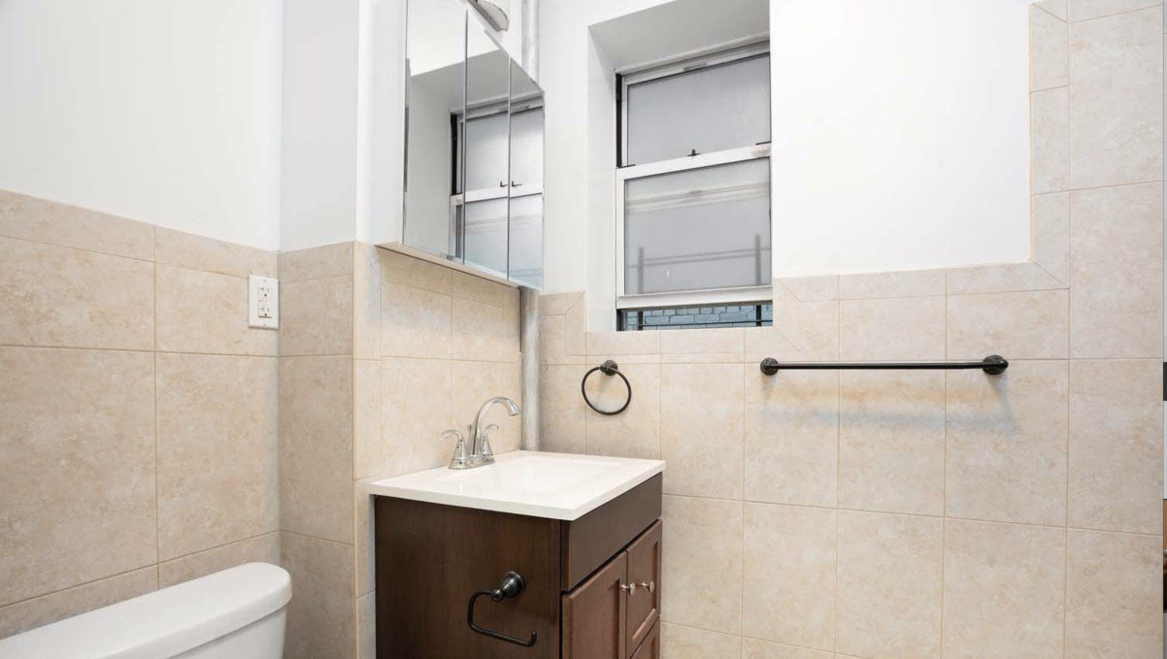 714 West 181st Street, Unit 4 Manhattan, NY 10033 - Photo 4 of 4