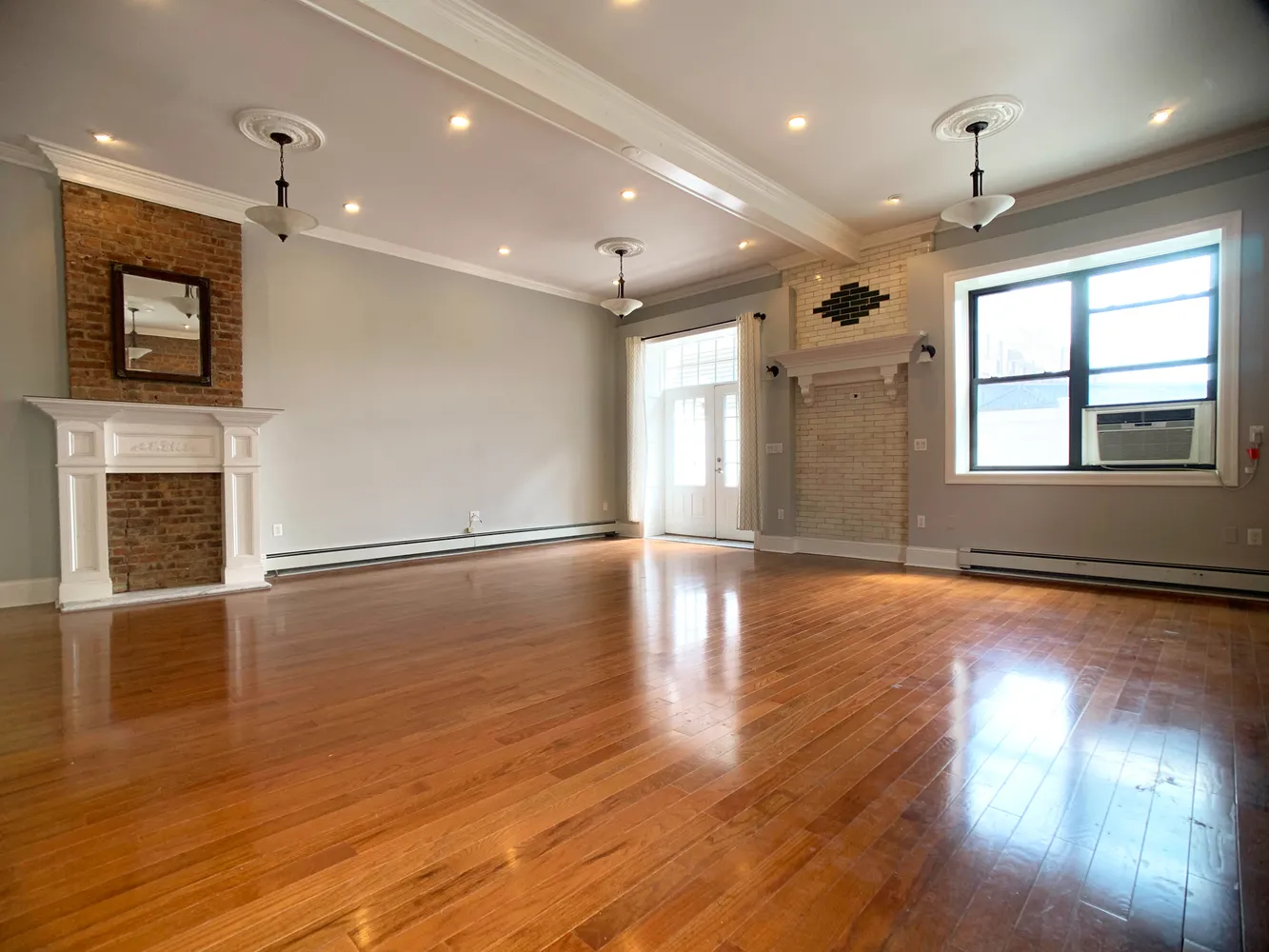 $3,500 | 350 Irving Avenue, Unit 1R | Bushwick
