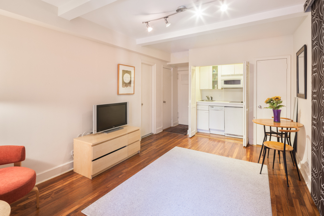 5 Tudor City Place, Unit 707 Manhattan, NY 10017 - Photo 2 of 11