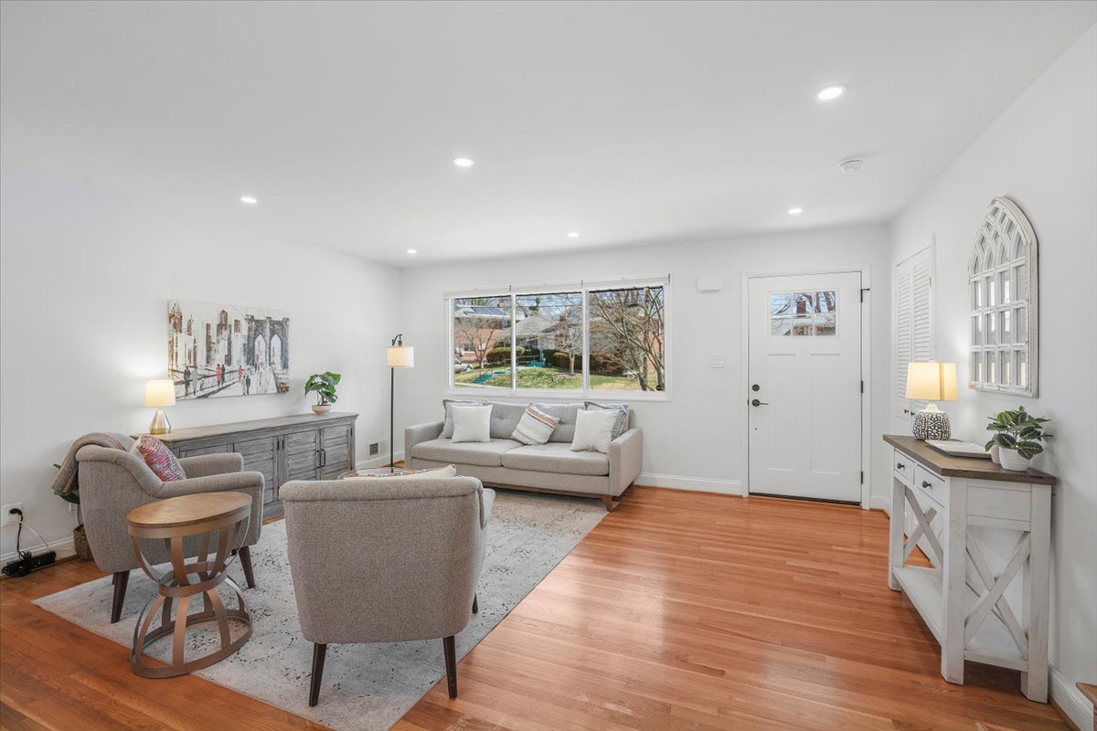 10302 Conover Drive Silver Spring, MD 20902 - Photo 6 of 39