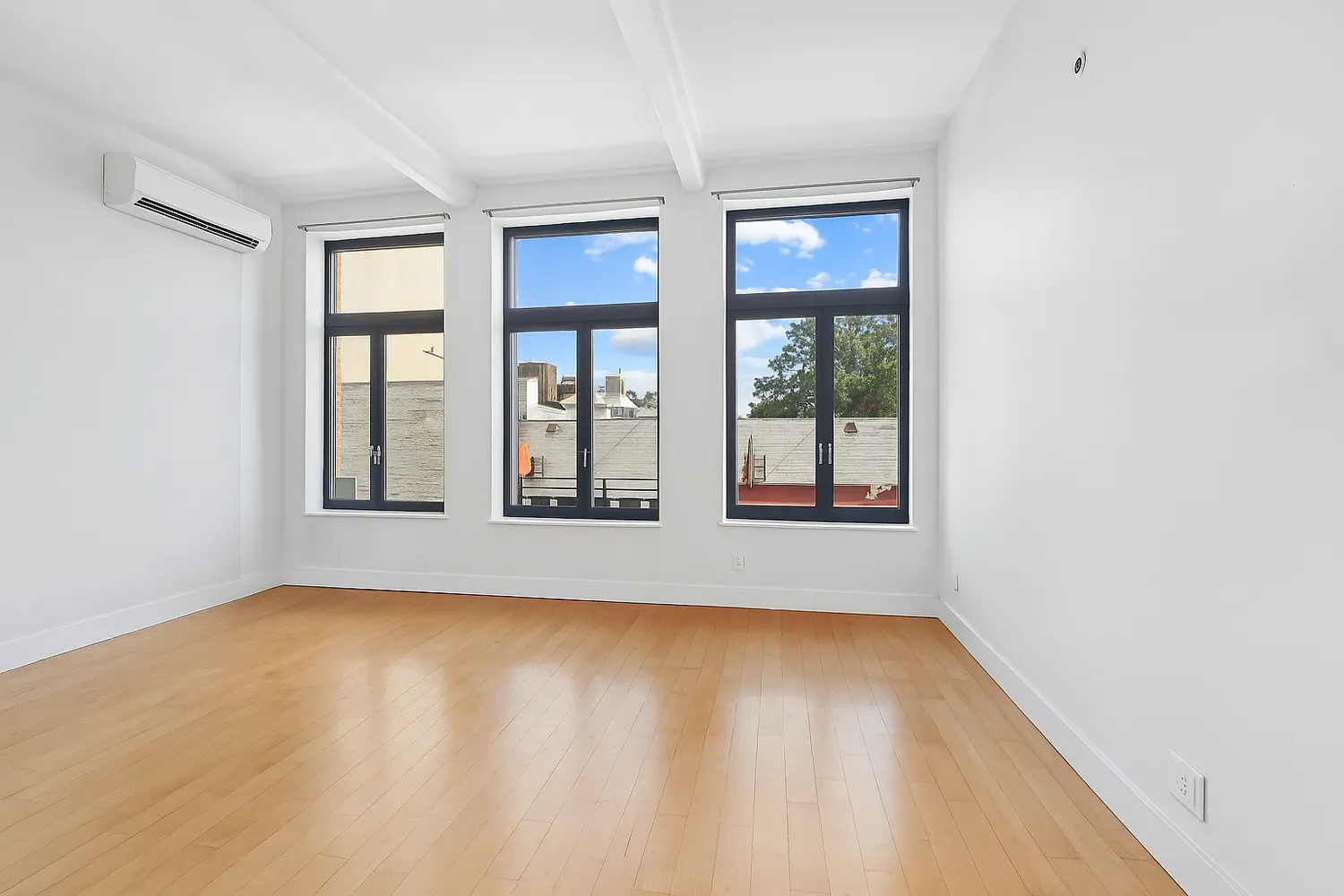 $4,000 | 242 South 1st Street, Unit 2B | Williamsburg