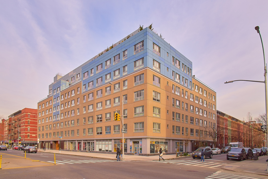 171 West 131st Street, Unit PH3 Manhattan, NY 10027 - Photo 12 of 13 front view of a building
